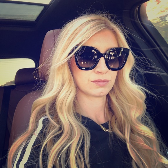 Meet your Posher - Picture 1 of 1